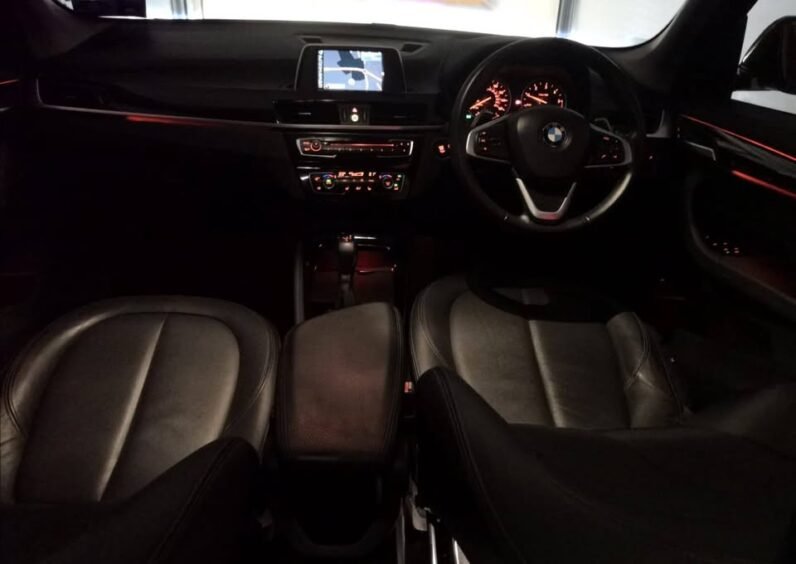 
								BMW X1 Xdrive X-line full									