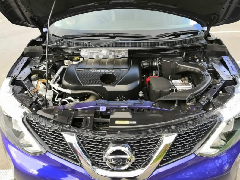 
								Nissan Qashqai TEKNA full									